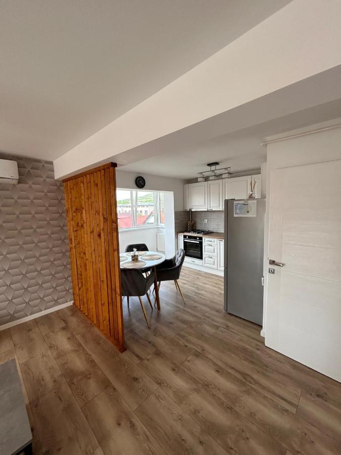شقة Apartament Floresti المظهر الخارجي الصورة